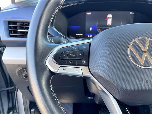 Used 2022 Volkswagen Taos SE image 23