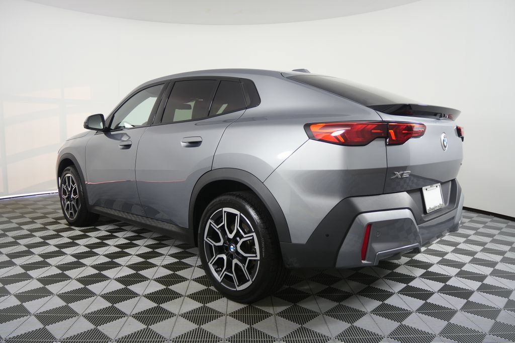 Certified 2025 BMW X2 xDrive28i w/ Premium Package AWD/4WD image 3