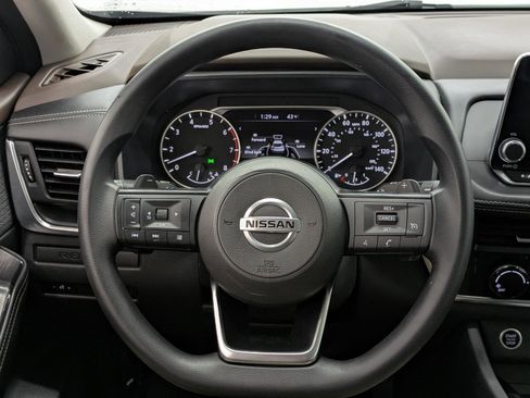 Used 2021 Nissan Rogue S image 22