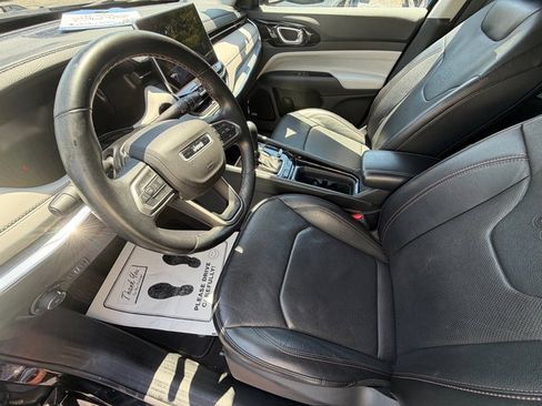 Used 2022 Jeep Compass Limited w/ Elite Group AWD/4WD image 10