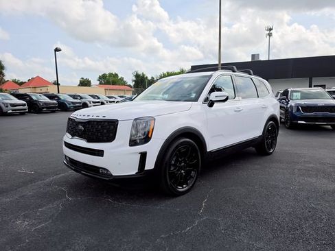 Used 2021 Kia Telluride SX w/ Nightfall Edition Package AWD/4WD image 16