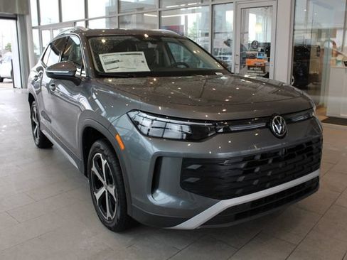 New 2026 Volkswagen Tiguan SE AWD/4WD image 37