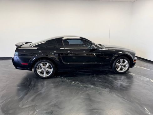 Used 2006 Ford Mustang GT RWD image 20