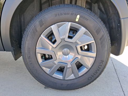 New 2026 Nissan Kicks S image 25