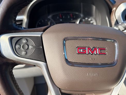Used 2020 GMC Acadia SLT w/ Premium Package image 20