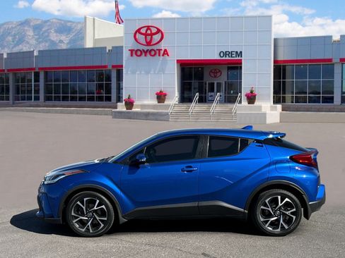 Used 2022 Toyota C-HR XLE FWD image 7