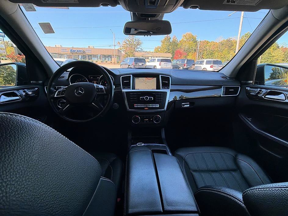 Used 2015 Mercedes-Benz GL 450 4MATIC image 11