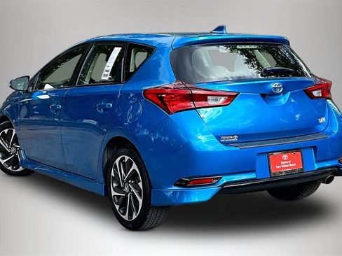 Used 2018 Toyota Corolla iM w/ All-Weather Mat Package image 4
