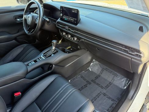 Used 2024 Honda HR-V EX-L image 32