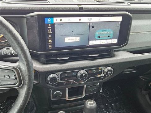 Used 2024 Jeep Wrangler Unlimited Sport AWD/4WD image 14