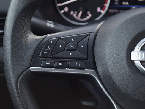 Used 2024 Nissan Sentra SV image 12