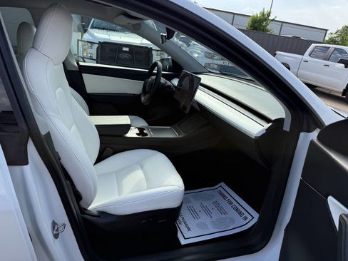 Used 2021 Tesla Model Y Performance AWD/4WD image 10