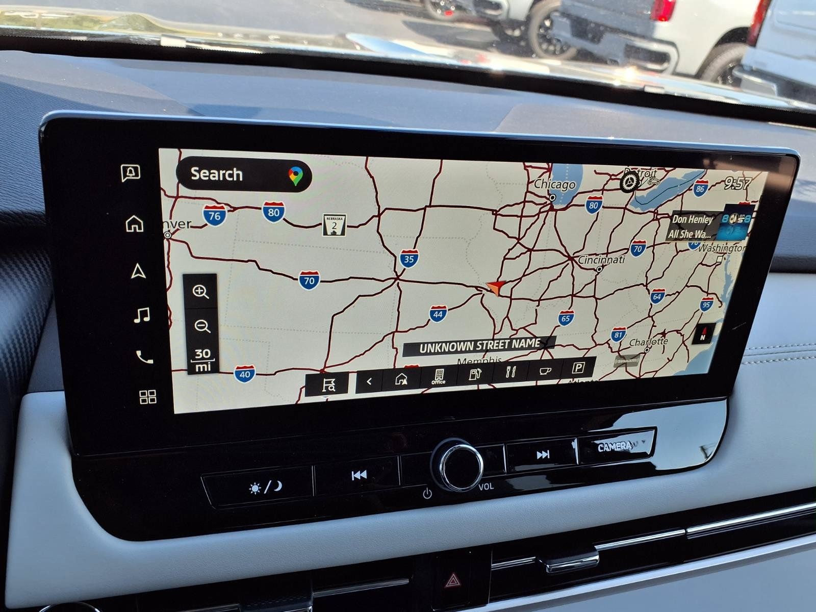 Used 2025 Mitsubishi Outlander SE FWD image 4