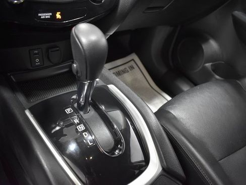 Used 2016 Nissan Rogue SL image 20