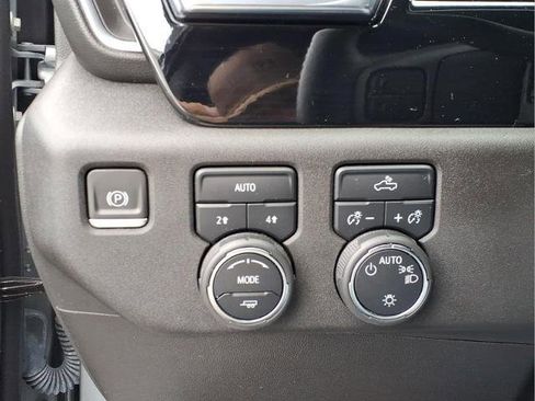 Used 2024 Chevrolet Silverado 1500 LT AWD/4WD image 18