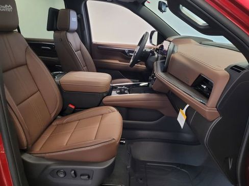 New 2026 Chevrolet Tahoe High Country image 18