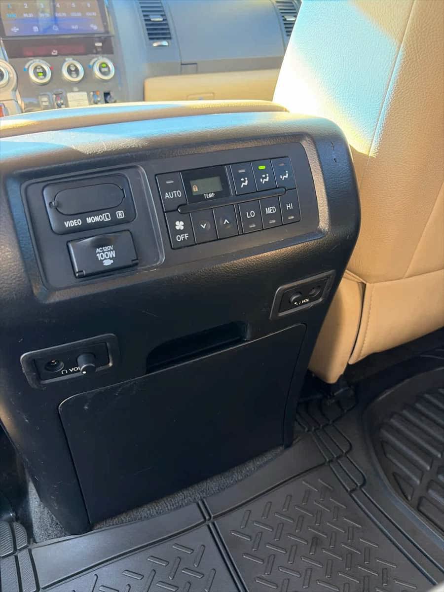 Used 2012 Toyota Sequoia Platinum AWD/4WD image 26