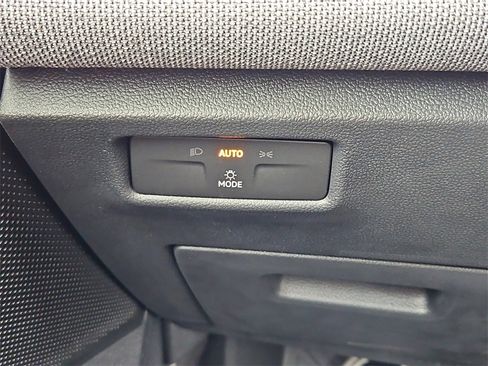 New 2025 Volkswagen Tiguan S image 8