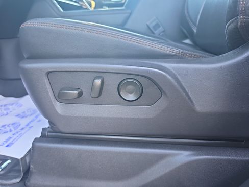 Used 2025 GMC Sierra 2500 AT4 AWD/4WD image 14