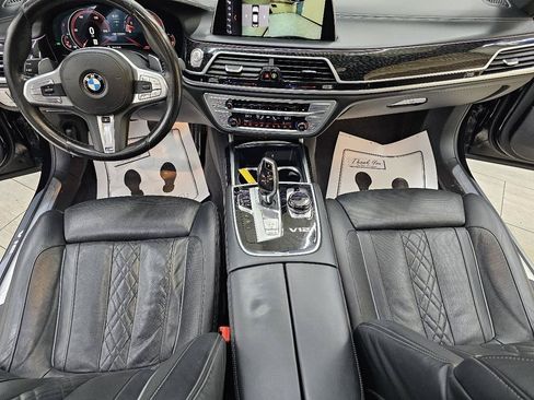 Used 2018 BMW M760i xDrive AWD/4WD image 30
