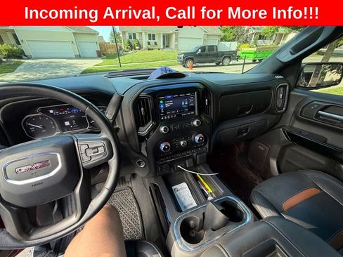 Used 2021 GMC Sierra 1500 AT4 w/ AT4 Premium Package AWD/4WD image 3