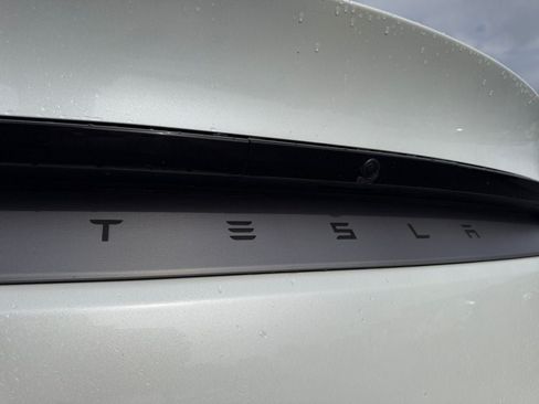 Used 2026 Tesla Model Y AWD image 34