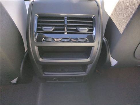 Used 2025 BMW X5 xDrive40i w/ M Sport Package AWD/4WD image 18