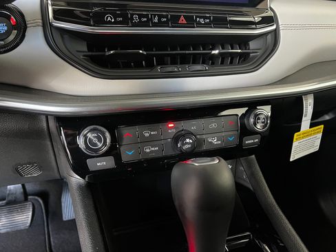 New 2026 Jeep Compass Limited AWD/4WD image 15