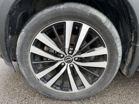 Used 2024 Nissan Pathfinder Platinum AWD/4WD image 16