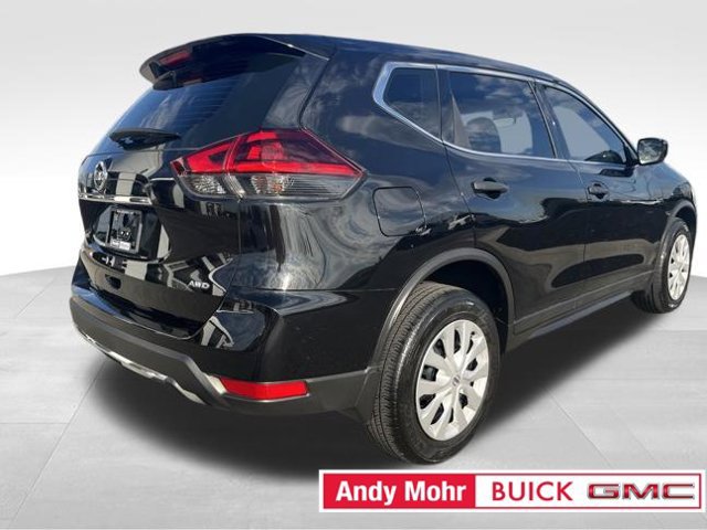 Used 2018 Nissan Rogue S AWD/4WD image 12