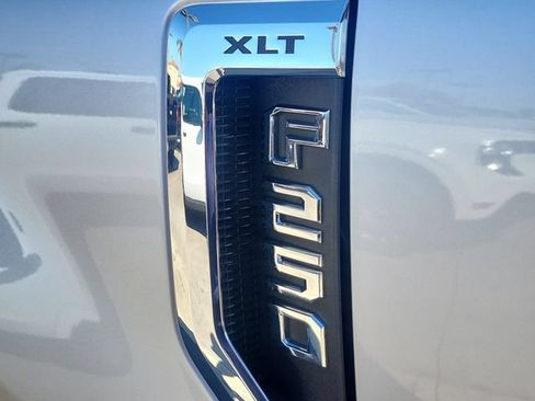Certified 2022 Ford F250 XLT w/ XLT Premium Package AWD/4WD image 28