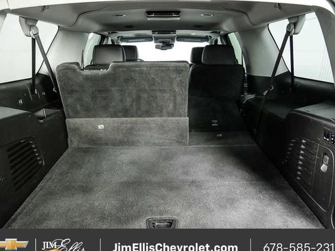 Used 2018 Chevrolet Suburban LT image 34