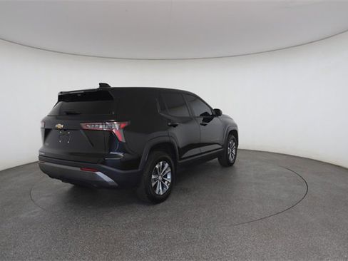 Used 2025 Chevrolet Equinox LT w/ Safety and Technology Package image 18