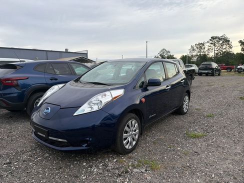 Used 2017 Nissan Leaf S FWD image 1
