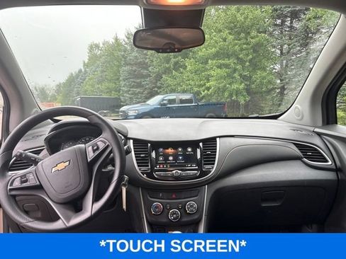 Used 2018 Chevrolet Trax LT FWD image 6
