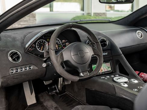 Used 2010 Lamborghini Murcielago LP 670-4 SV image 16