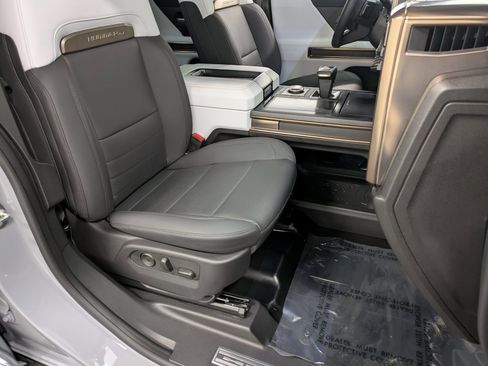 Used 2024 GMC Hummer EV 3X w/ Extreme Off-Road Package image 28