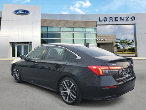 Used 2022 Honda Civic Touring image 7