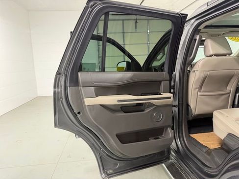 Used 2021 Ford Expedition XLT AWD/4WD image 14