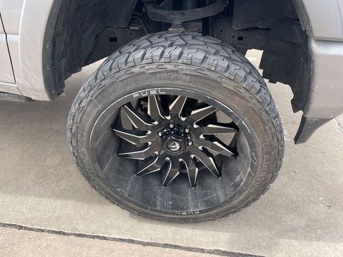 Used 2019 RAM 1500 Laramie image 5