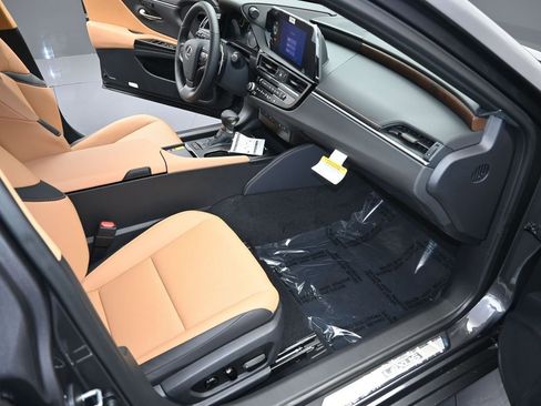 New 2025 Lexus ES 350 350 image 13
