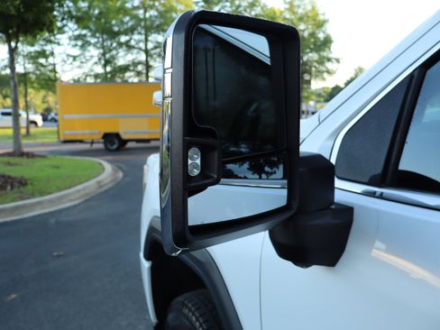 Used 2022 GMC Sierra 3500 Denali AWD/4WD image 18