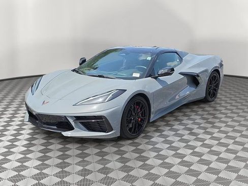 Used 2025 Chevrolet Corvette Stingray Preferred Conv w/ 2LT RWD image 3