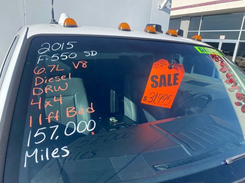 Used 2015 Ford F550 4x4 Regular Cab Super Duty image 3