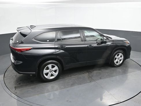 Used 2023 Toyota Highlander L image 36