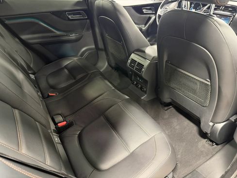 Used 2019 Jaguar F-PACE Prestige AWD/4WD image 31