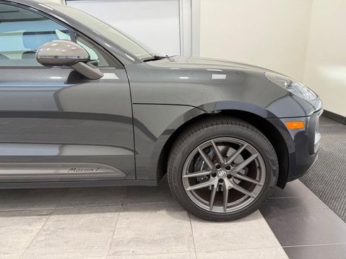 Certified 2025 Porsche Macan Turbo image 10