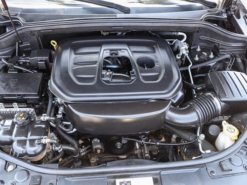 Used 2018 Dodge Durango GT AWD/4WD image 28