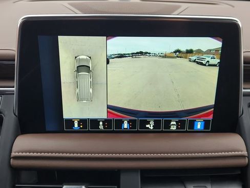 Used 2023 Chevrolet Tahoe High Country AWD/4WD image 6