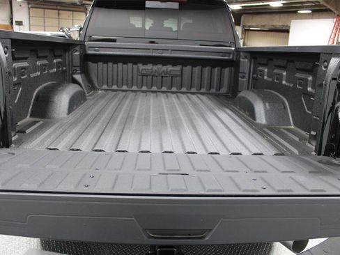 New 2026 GMC Sierra 2500 Denali w/ Denali Reserve Package image 17